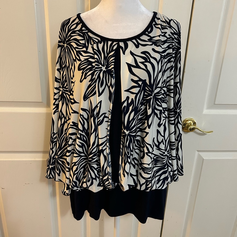Lane Bryant navy & white blouson top, size 22/24